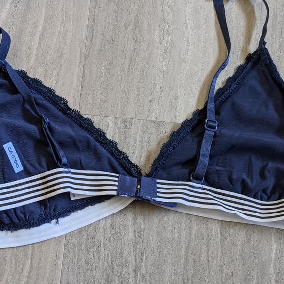 Dainty Lace bralette - Picture 3 of 5